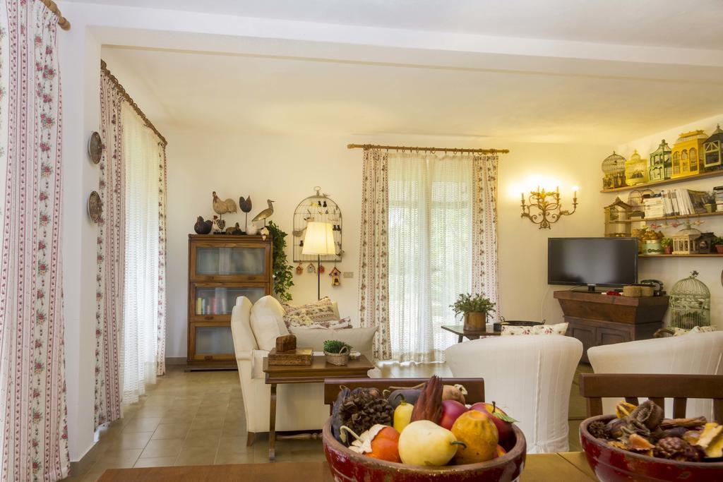 Villa Monserrato - Goelba Porto Azzurro Habitación foto