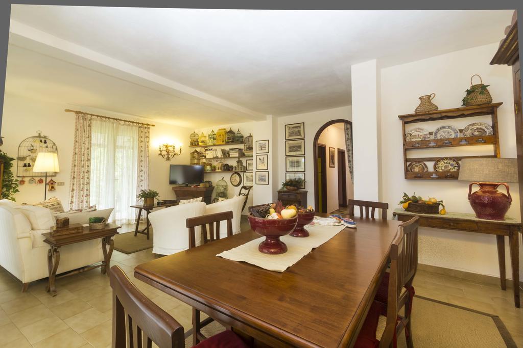 Villa Monserrato - Goelba Porto Azzurro Habitación foto